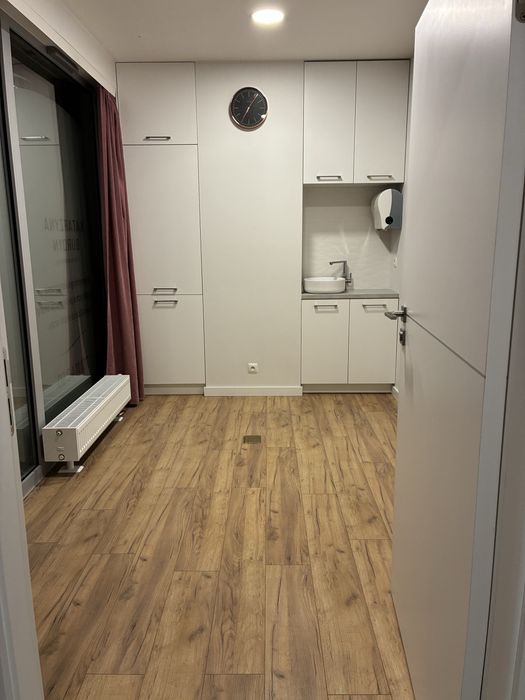 Lokal uslugowy-3 gabinety, gotowy bez odstępnego
