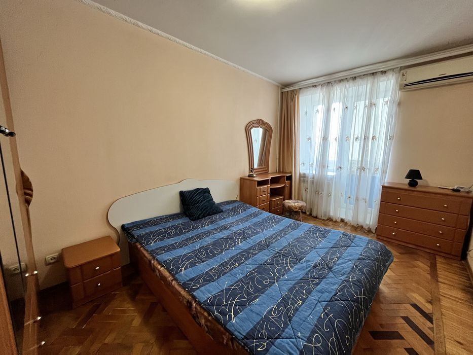 2 х кімнатна  на Харківській