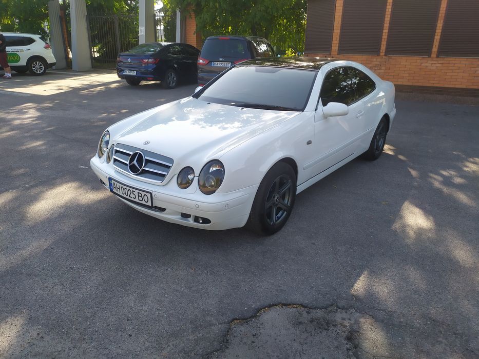 Мерседес w208 clk 320