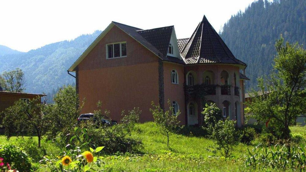 Продається унікальний комплекс в Карпатах
