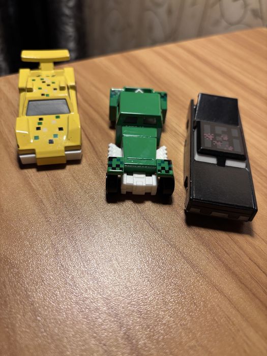 Машинки Hot wheels и Minecraft