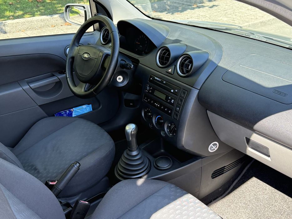 Ford Fiesta 1.25 excelente estado