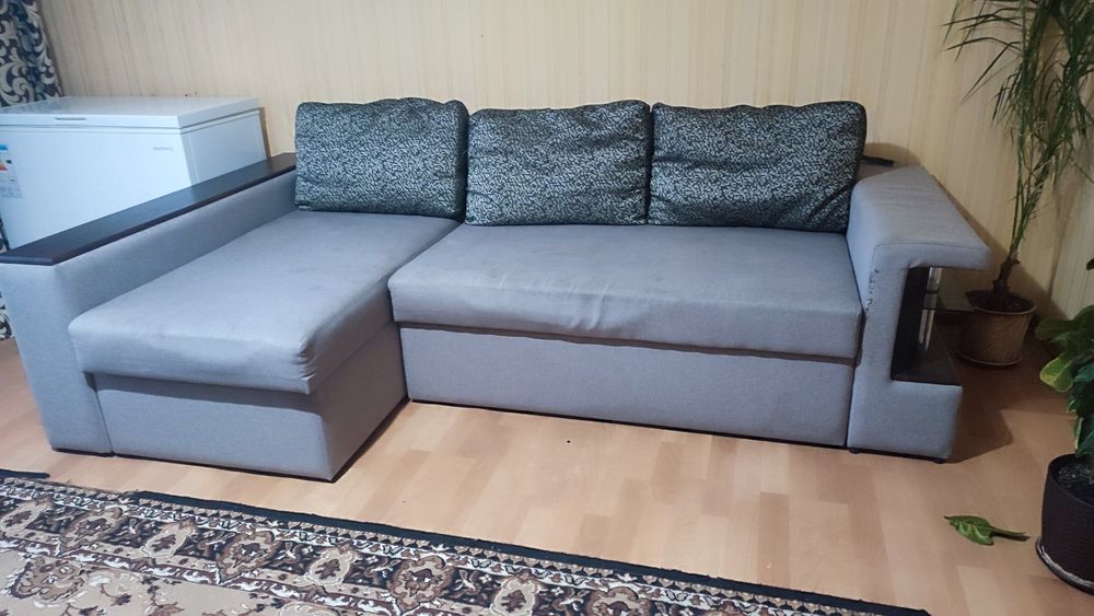 Великий кутовий диван