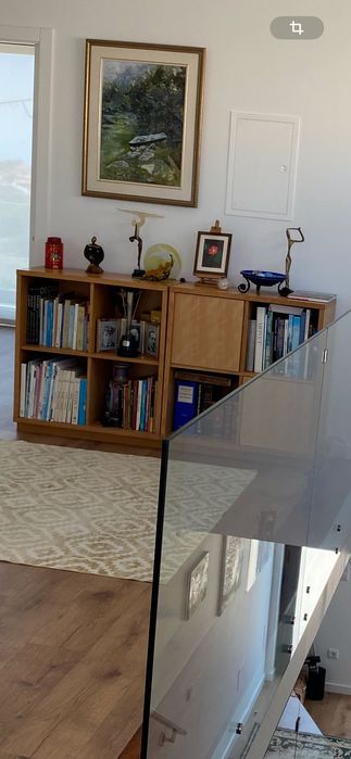 Estantes modulares IKEA com portas