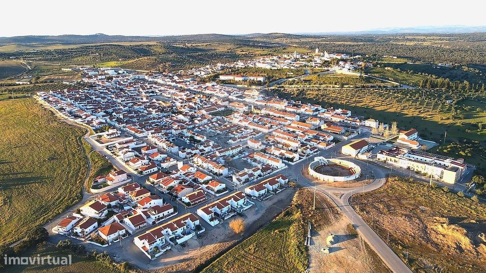 Moradia T4 para venda