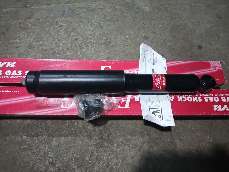Амортизатор передний газомасляный KYB Excel-G 344200