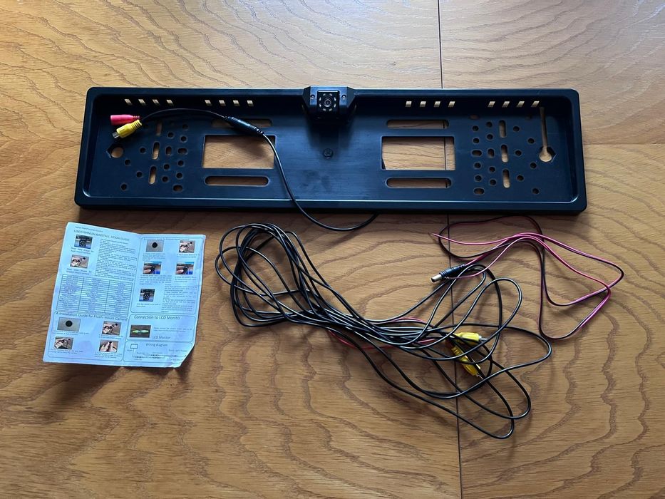 Kamera cofania do auta uniwersalna ramka NTSC/PAL