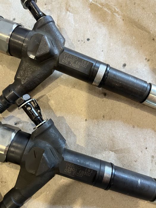 Форсунки топливные Nissan Navara Pathfinder Х-trail t30