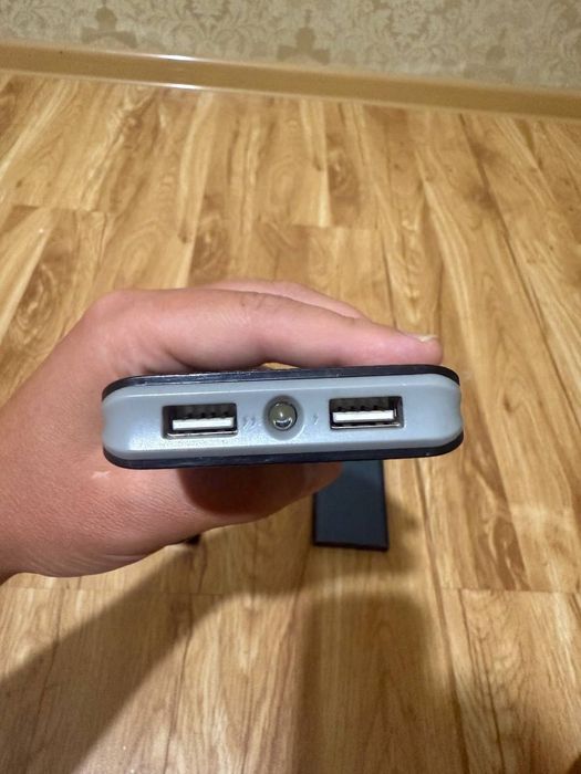 продаю павер банк power bank  зовнішній акумулятор внешний аккумулятор