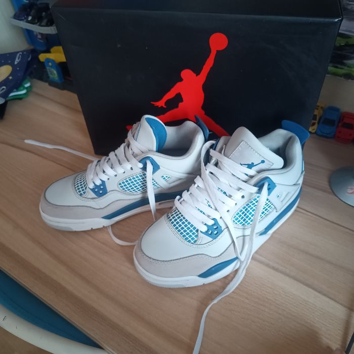 Buty Air Jordan 4 Retro  „Military Blue” 38