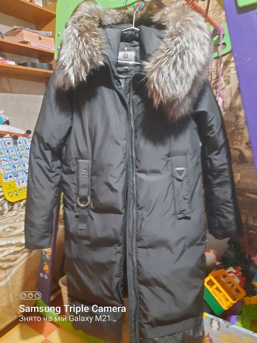 Зимняя  куртка .размер м !в нормальном состоянии