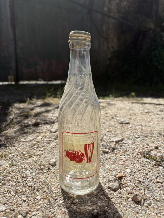 Garrafa Antiga de Refrigerante Valenciana – Valença do Minho (Vintage)
