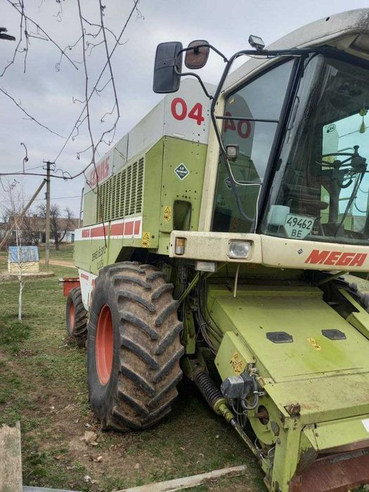 Комбайн зернозбиральний Claas Mega 208 II