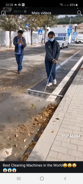 Limpeza de telhados e chao  garagens etc...