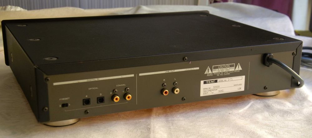TEAC D-T1 DAC Convertor 20-Bit DAC Philips TDA1547