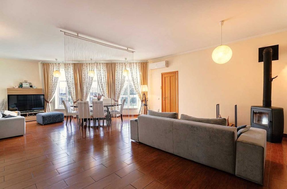 Продаж будинку 330м²  (12 соток) поруч є озеро і ЛІС