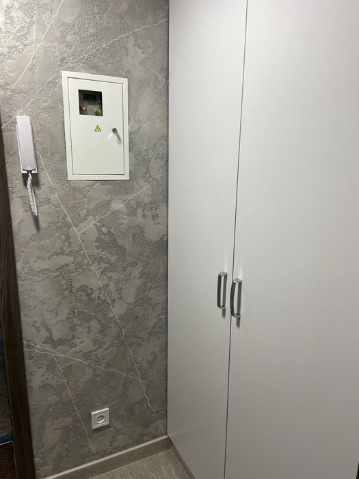 Здам  1-к командирувальним ,біля площі Володимира Великого