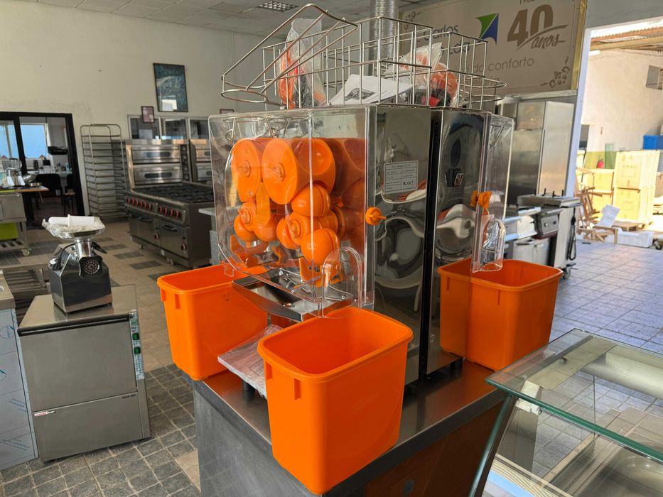 ACM1623 - Máquina de Sumos de Citrinos - NOVA