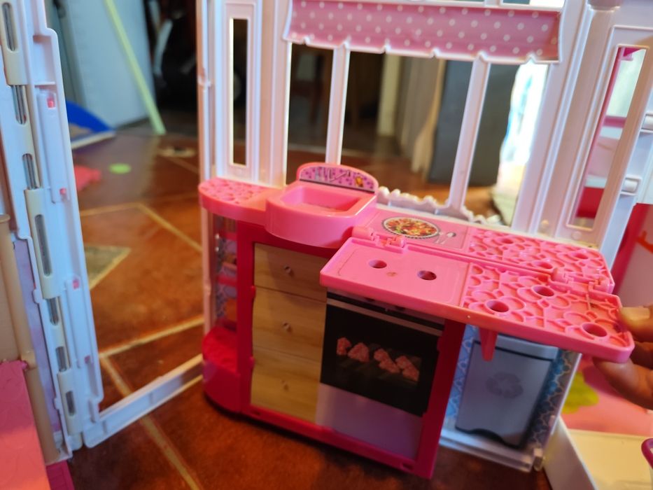 Casa Barbie e  acessórios