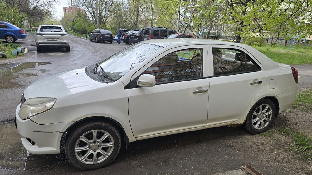 Автомобіль Geely MK