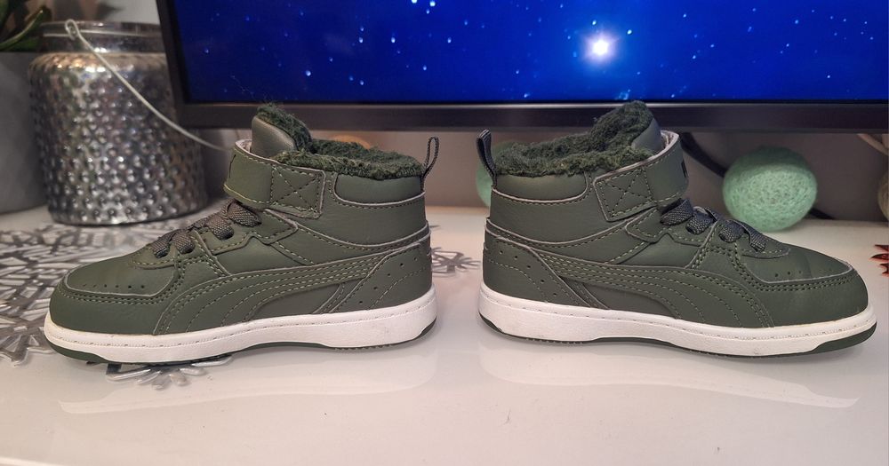 Buty zimowe przejściowe sneakersy wysokie ocieplane Puma rozm.23