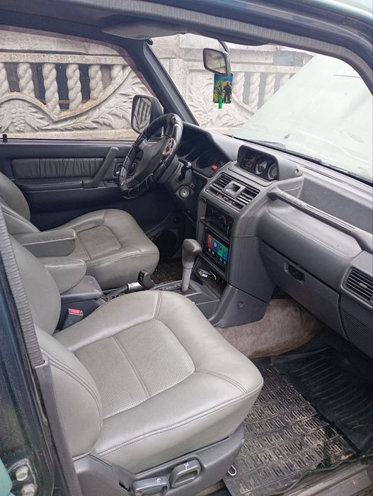 Міцубісі паджеро 2. V6 3літра газ 4пок