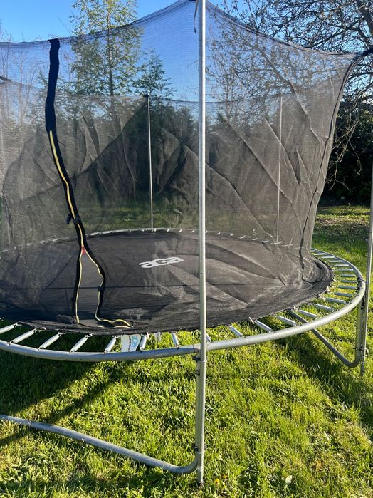Trampolina ogrodowa