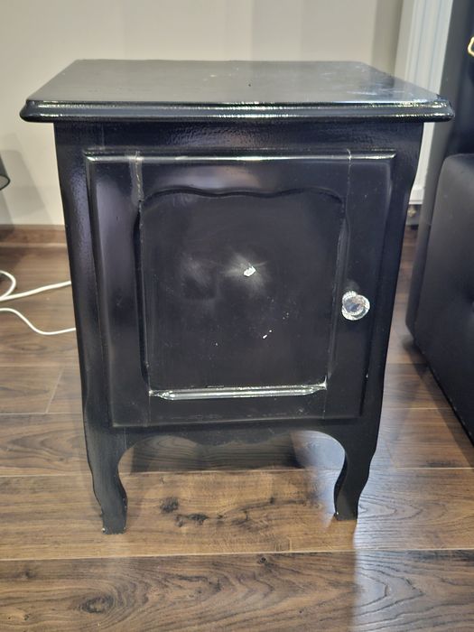 Stoliki nocne glamur po 50 zl