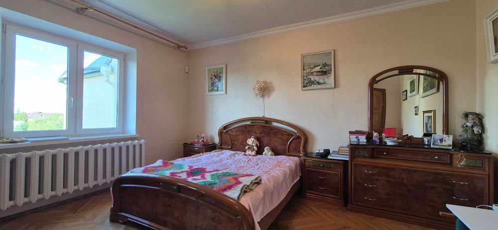 Без% Іванковичі будинок 3 поверхи 550м 25 соток