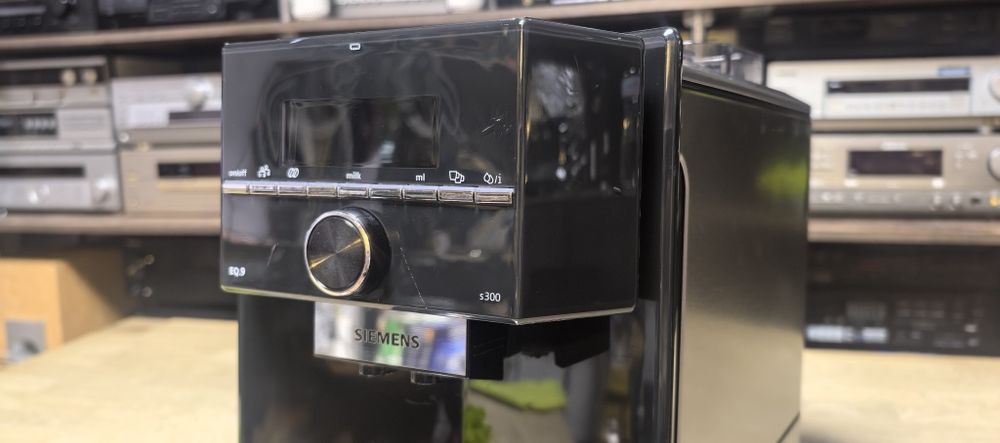 Кавова машина Siemens EQ.9 S300