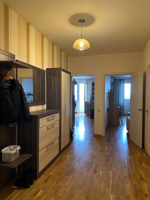 1 к., 60,2 кв. м , Митниця - центр, вид на Дніпро, Героїв Дніпра, 89