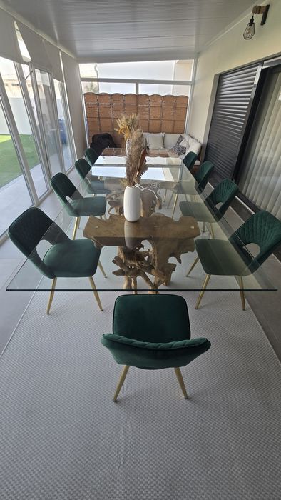 Mesa Exclusiva em Raiz de Teca Indonésia + Vidro Temperado 15 mm + 10 Cadeiras