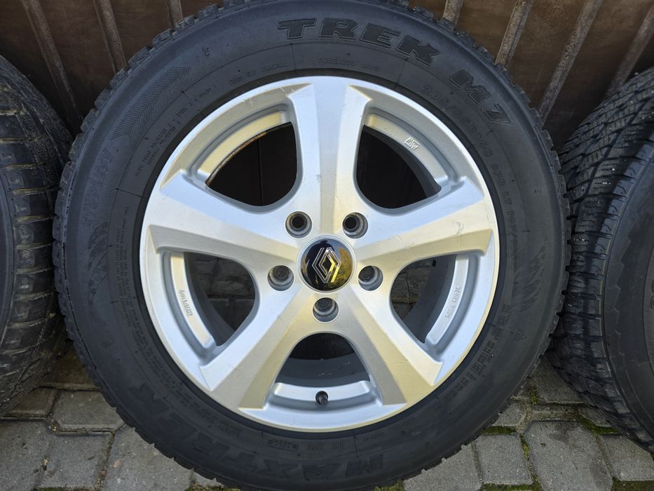 Felgi z oponami 205/65R16C Renault Trafic II 5x118 Opel Vivaro Nissan Primastar