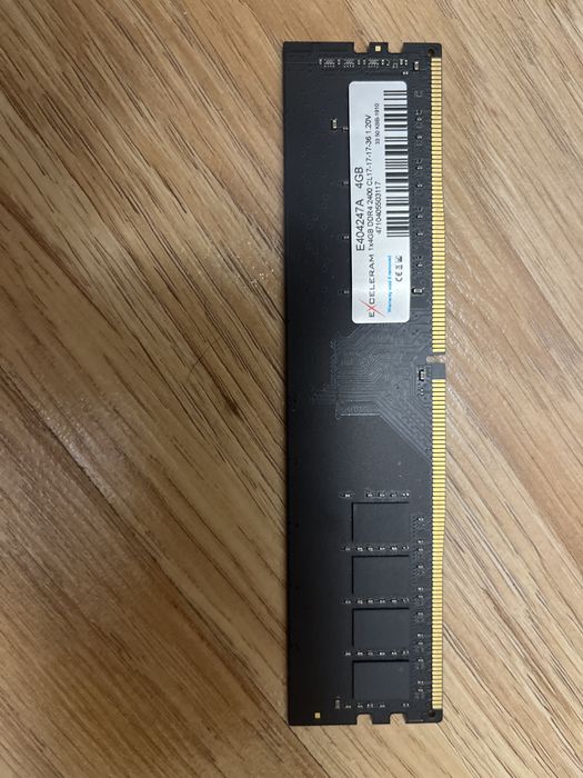 Оператівна памʼять Exceleram DDR4-2400 4GB