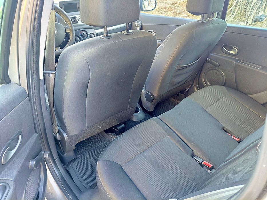Renault clio 1.2 - Hatchback - GPS