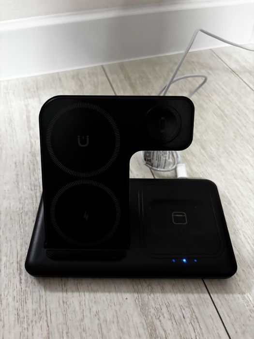 Stacja ładujaca 3w1 iphone apple watch airpods
