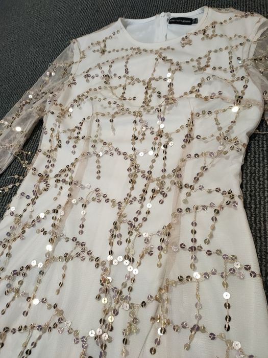 Сукня в паєтках розмір С