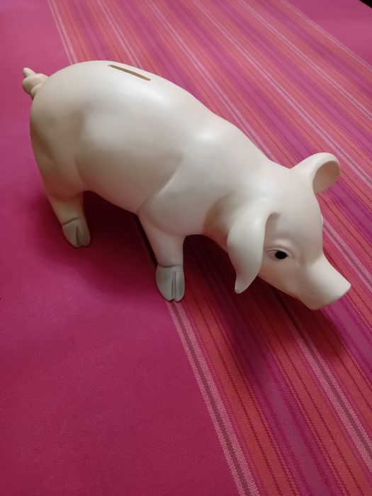 Porco mealheiro em loiça