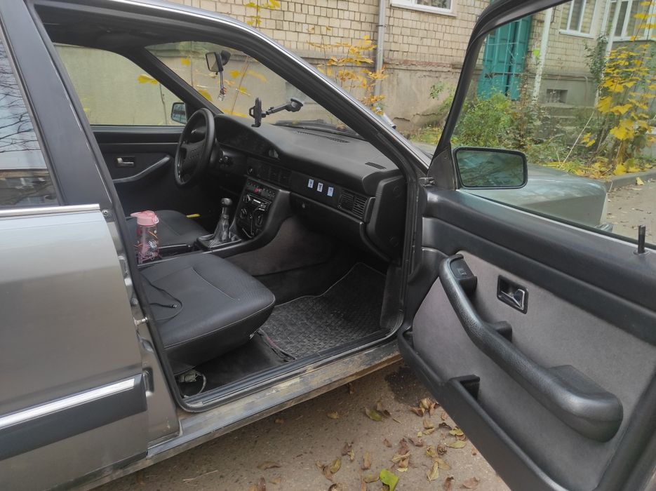 Audi 100 C3 2.3 бензин