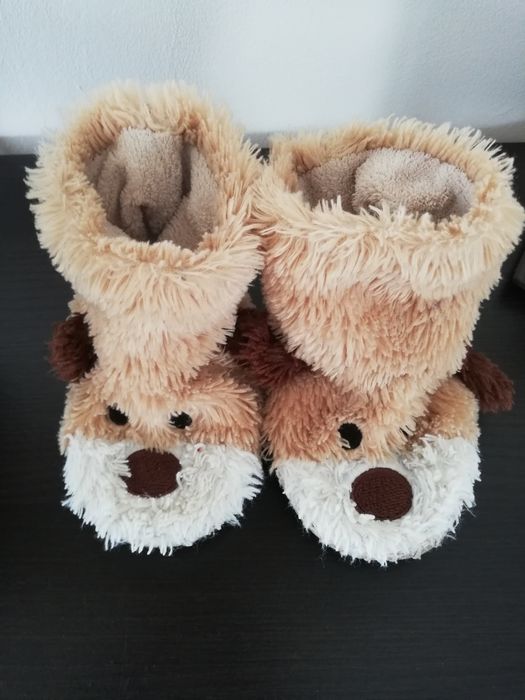 Pluszowe papcie kapcie
