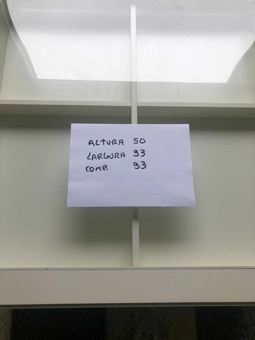 Mesa de centro branca HEMNES da IKEA