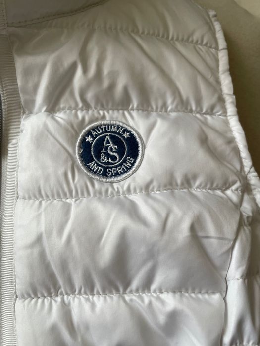 Жилетка бренду Oodji