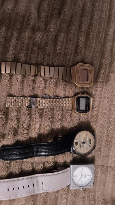 Relógios Casio e  chillibens