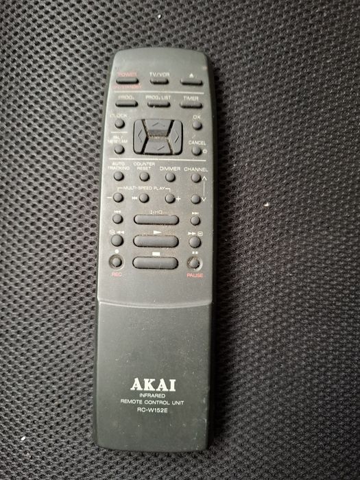 Magnetowid Akai VS G205. Pilot i przewód euro w komplecie.