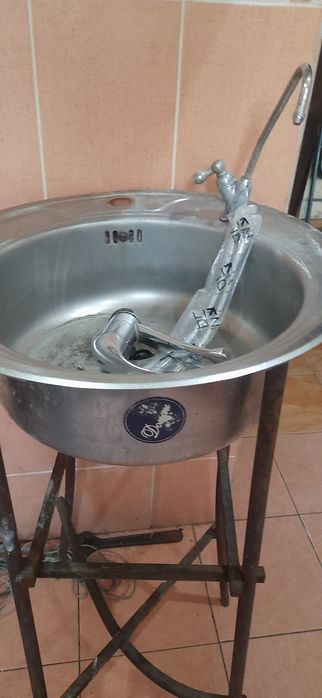 Мойка кухонна на стойке