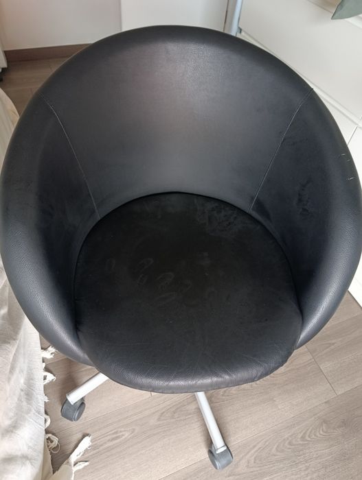 Cadeirão IKEA usado, preto