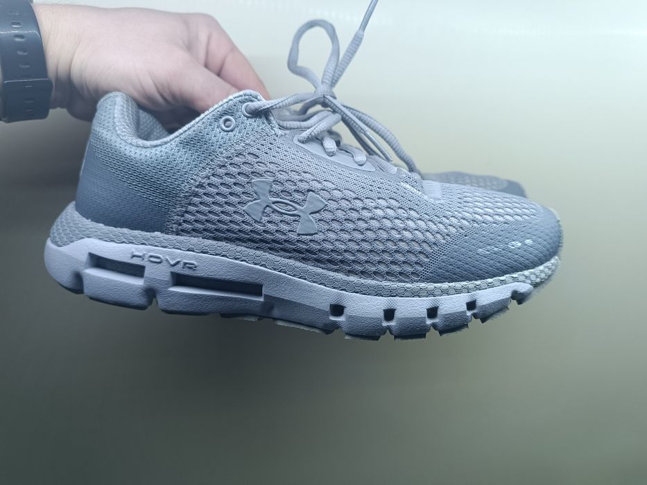 Кросівки  40 Under Armour Bluetooth® HOVR Infinite.