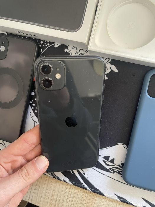 Iphone 11 + 4 capas + Huawei FreeBuds Lite