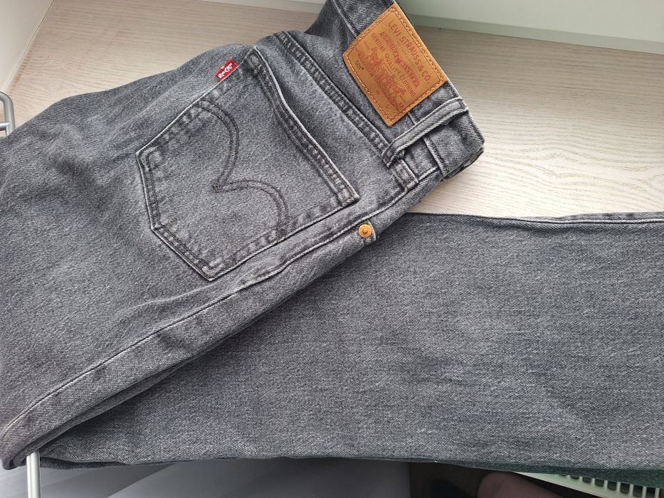 Джинси жиночі Levi's Premium оригінал сірий графіт