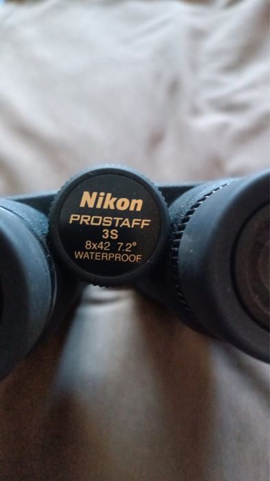 Бінокль Nikon PROSTAFF 3S 8x42